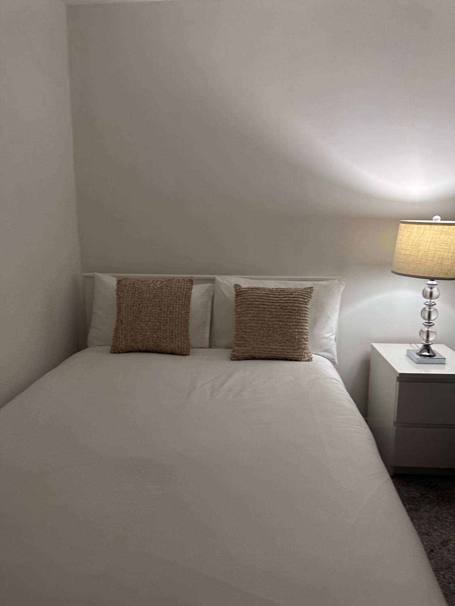 Ocean Village Marina 2 Bedroom Apartment With Balcony! Southampton Ngoại thất bức ảnh
