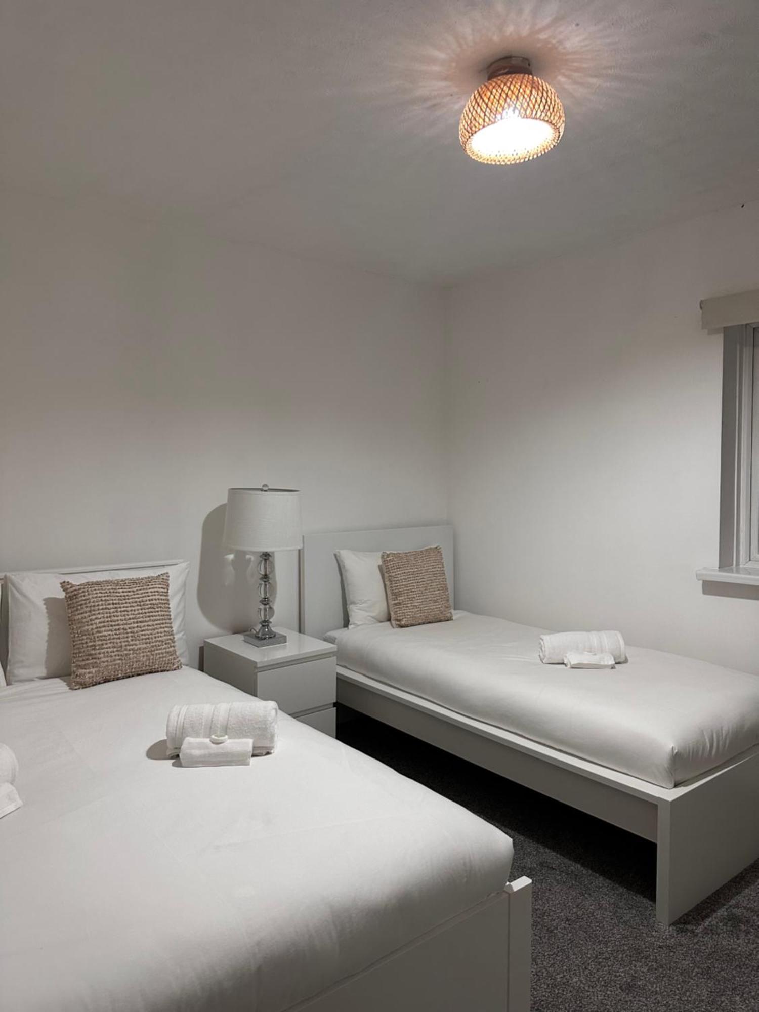 Ocean Village Marina 2 Bedroom Apartment With Balcony! Southampton Ngoại thất bức ảnh